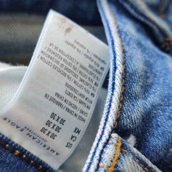 American Eagle distressed jeans - Picture 6 of 7